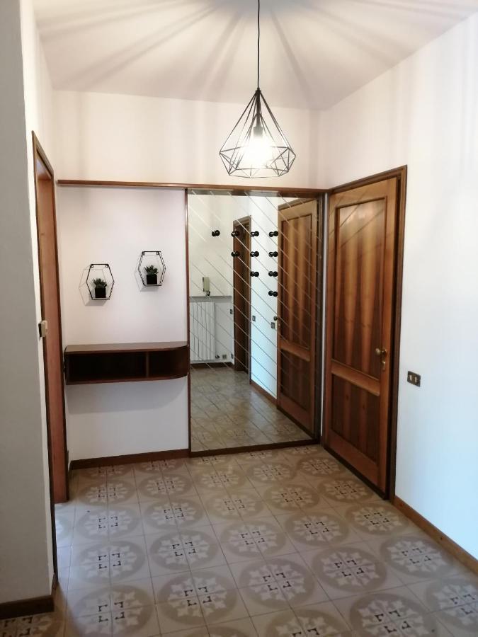 Casa Vacanze Donatella Carenno Ngoại thất bức ảnh