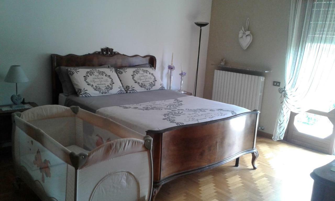 Casa Vacanze Donatella Carenno Ngoại thất bức ảnh