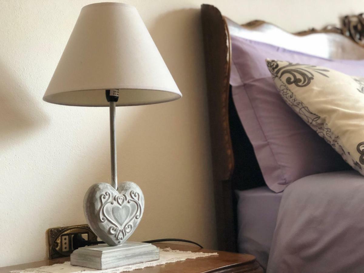 Casa Vacanze Donatella Carenno Ngoại thất bức ảnh