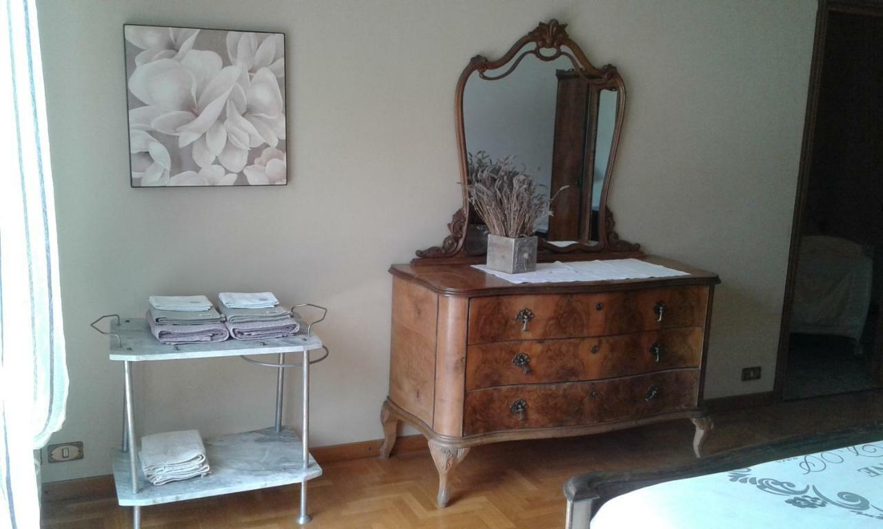 Casa Vacanze Donatella Carenno Ngoại thất bức ảnh