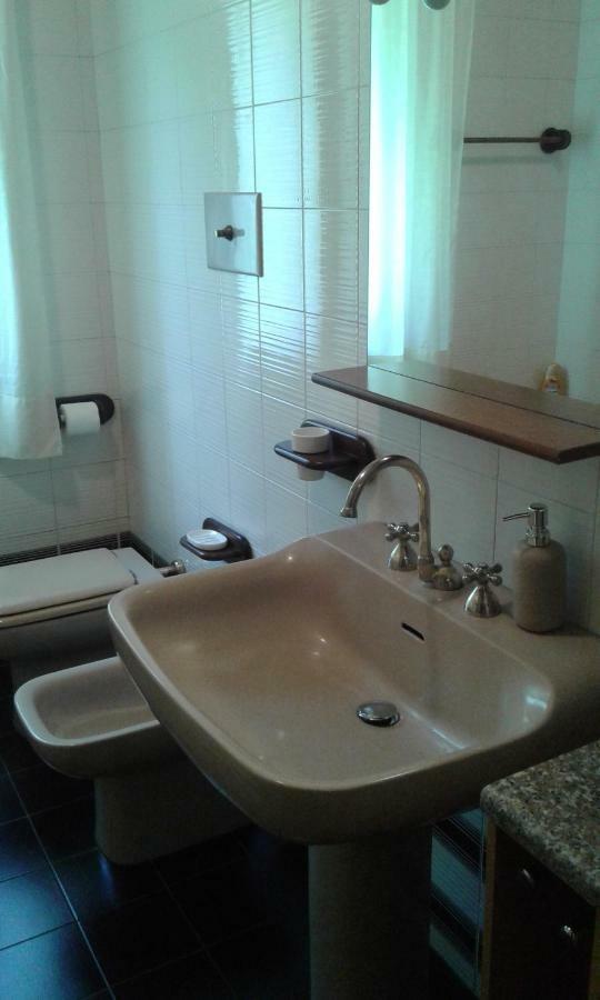 Casa Vacanze Donatella Carenno Ngoại thất bức ảnh